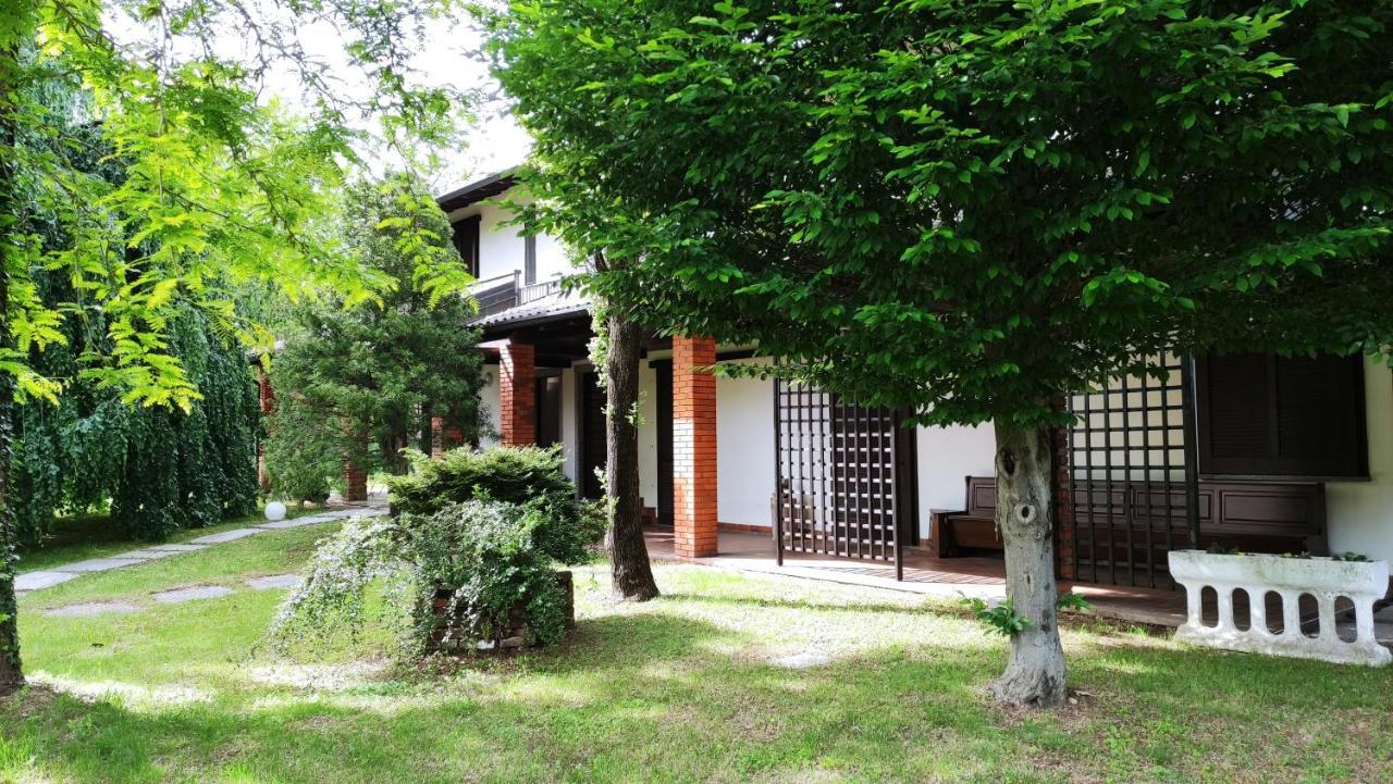 Villa De Alberti ヴェルジャーテ エクステリア 写真