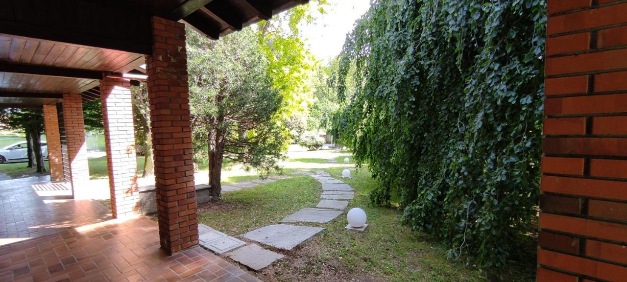 Villa De Alberti ヴェルジャーテ エクステリア 写真